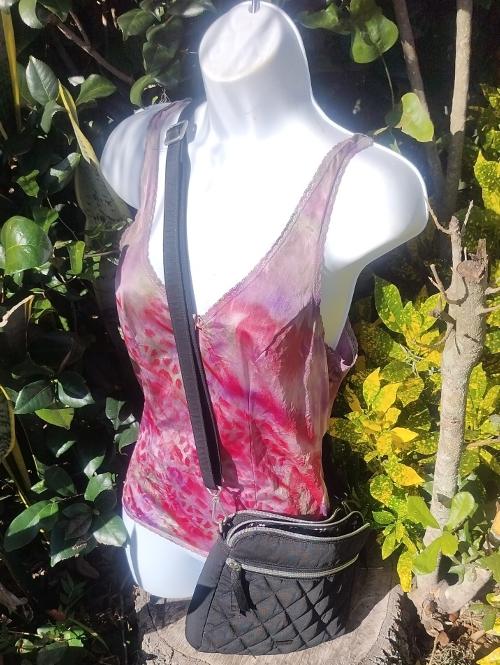 Lug Flapper SE Convertible Crossbody Bag Black & Pink